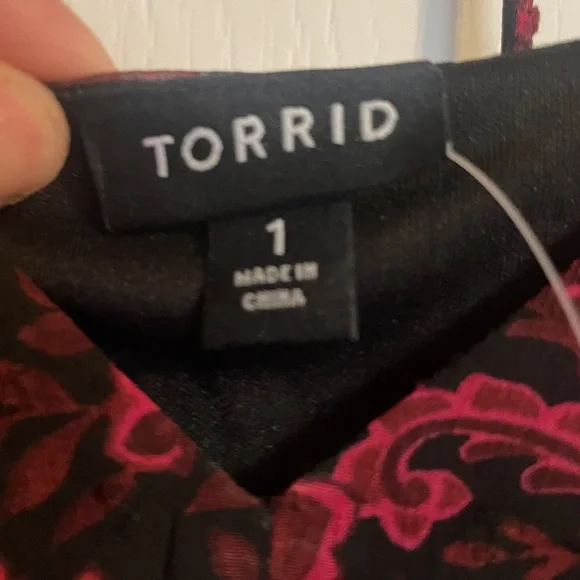 NWT Torrid Red and Black Floral Paisley Maxi Dress Size 1X Sheer Sleeve Holiday - Picture 7 of 10